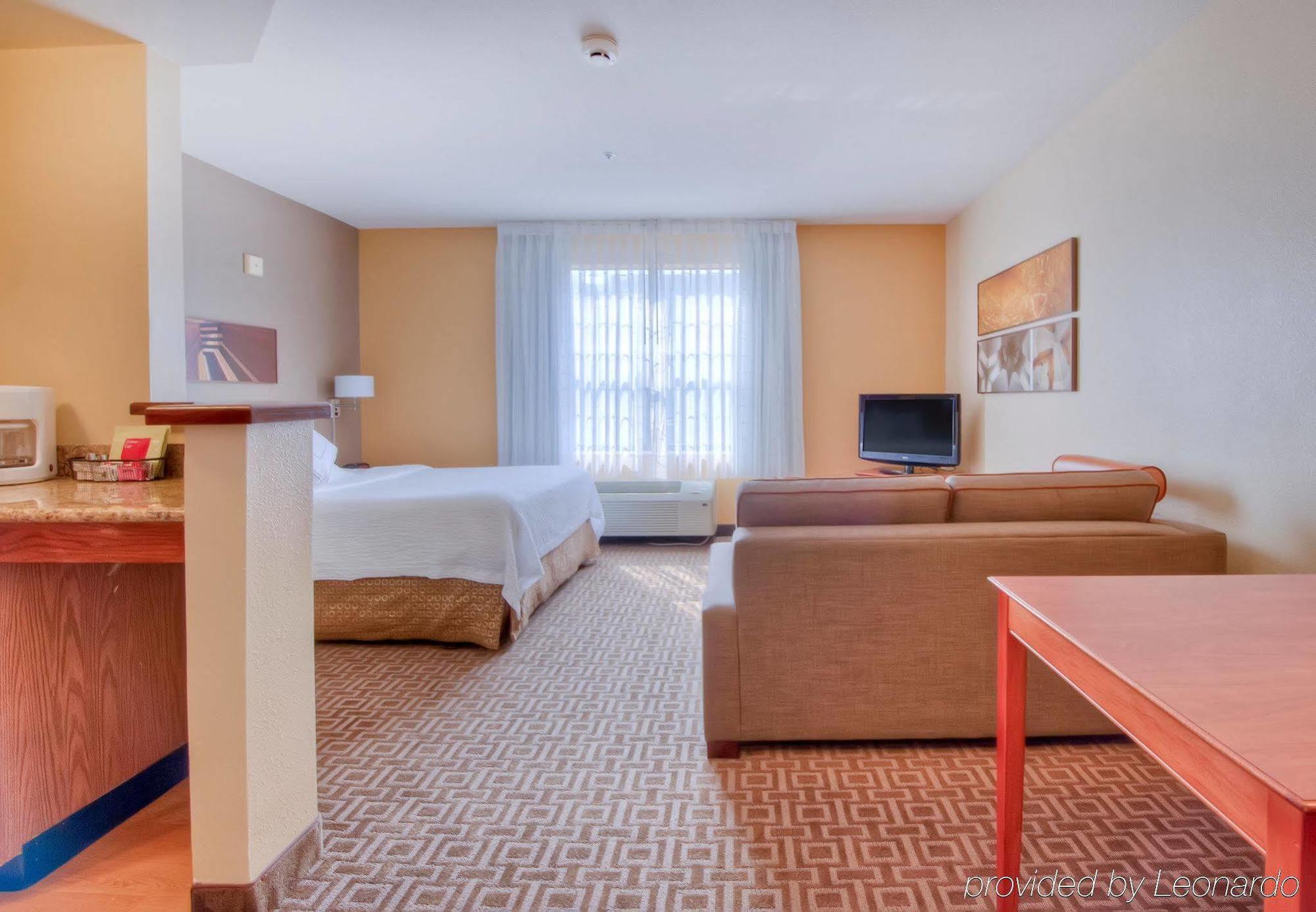 Towneplace Suites Charlotte University Research Park Zewnętrze zdjęcie