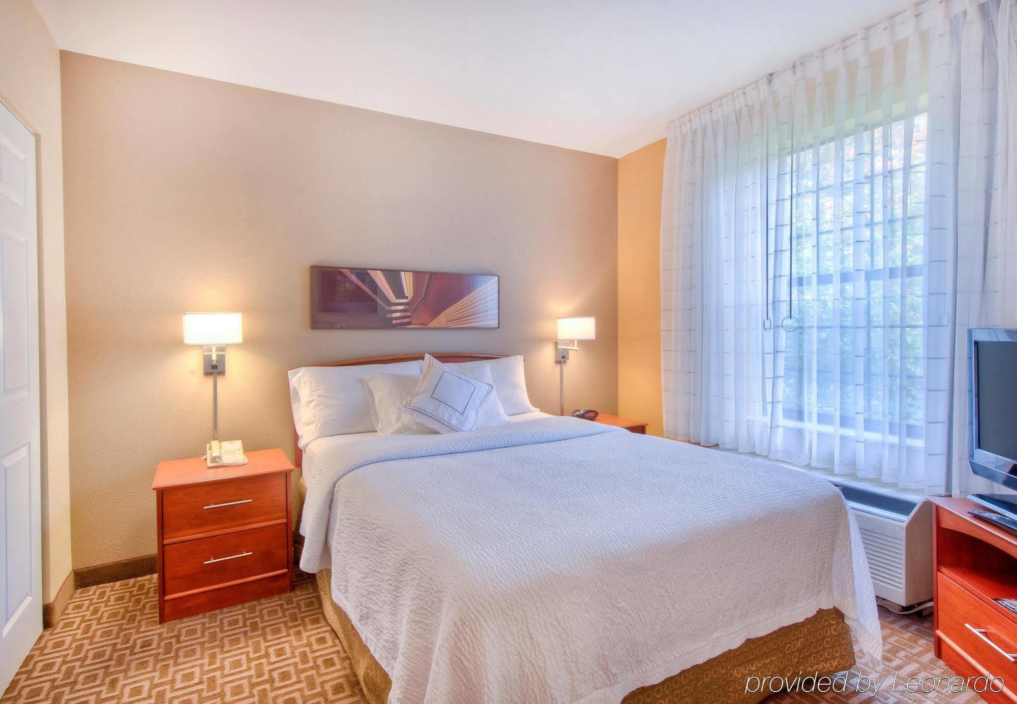 Towneplace Suites Charlotte University Research Park Zewnętrze zdjęcie
