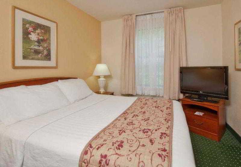 Towneplace Suites Charlotte University Research Park Pokój zdjęcie