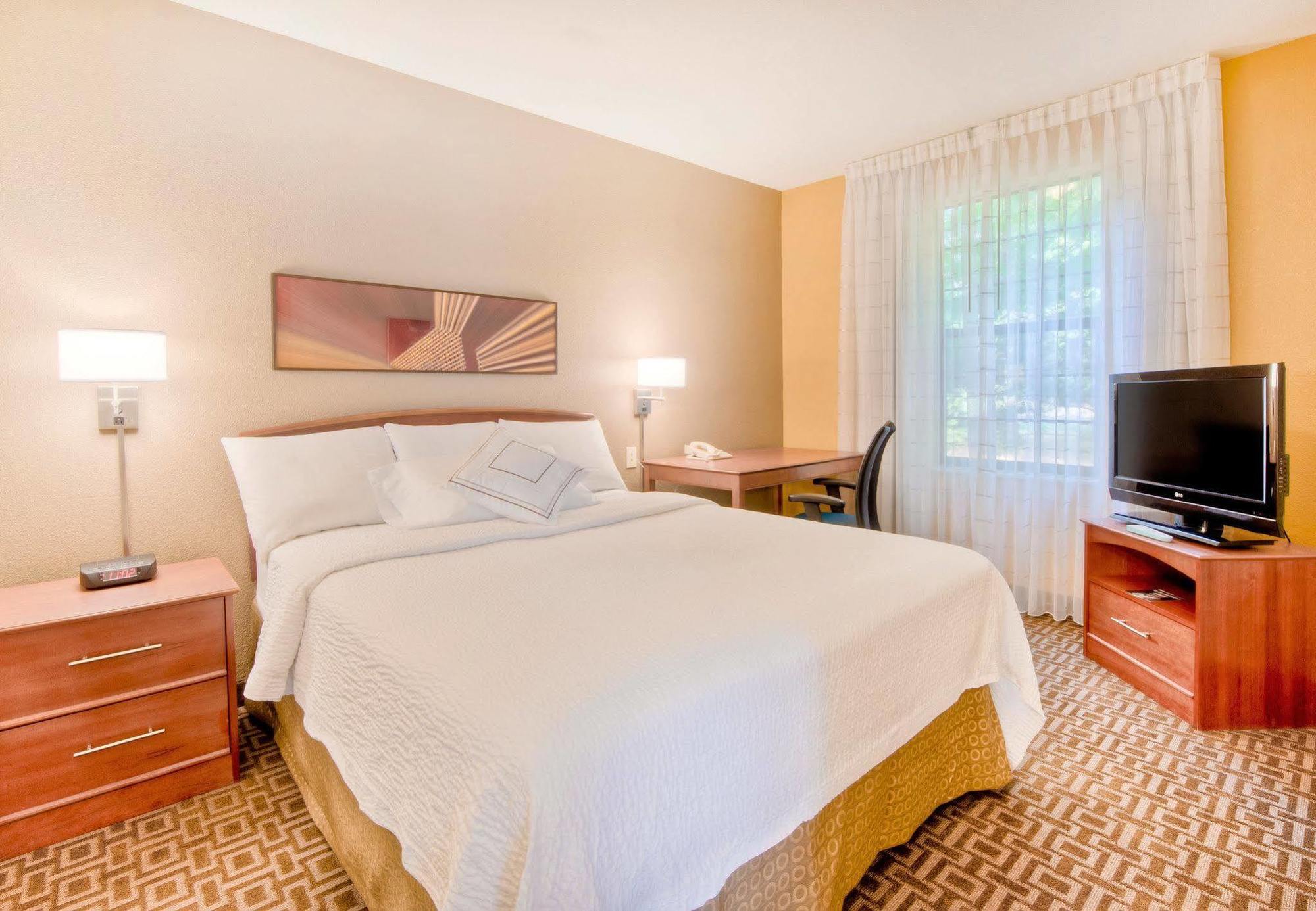 Towneplace Suites Charlotte University Research Park Zewnętrze zdjęcie